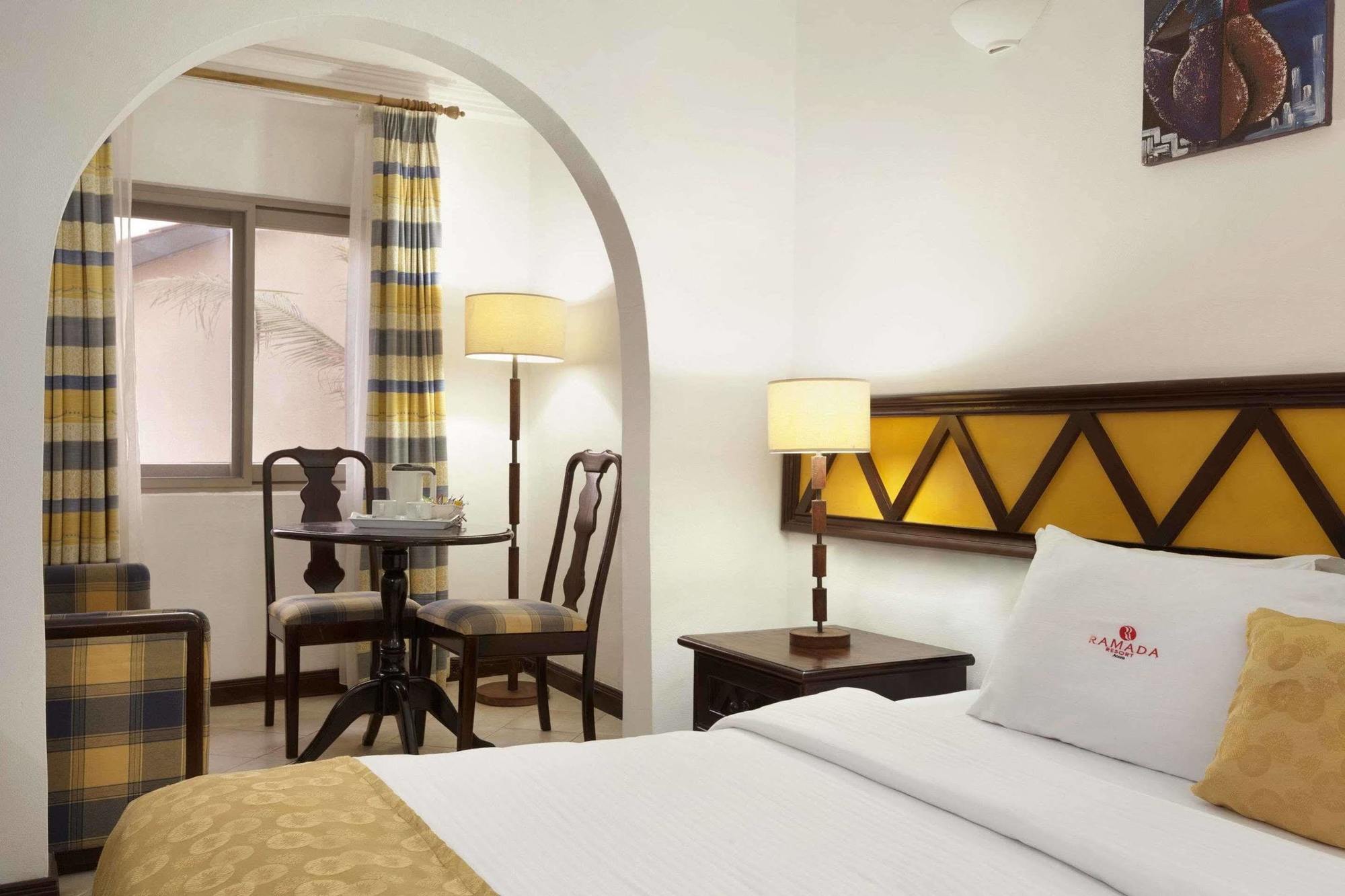 Ramada Resort Аккра Экстерьер фото