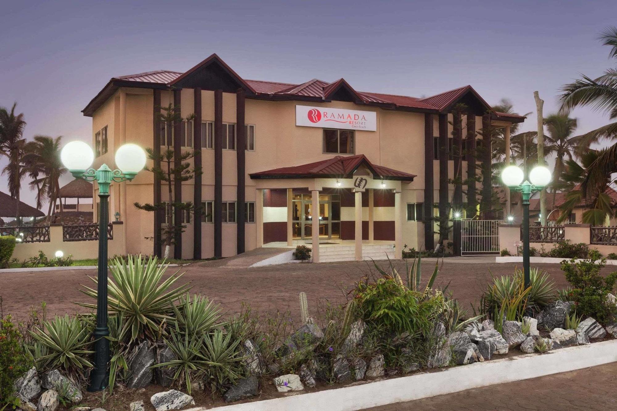 Ramada Resort Аккра Экстерьер фото