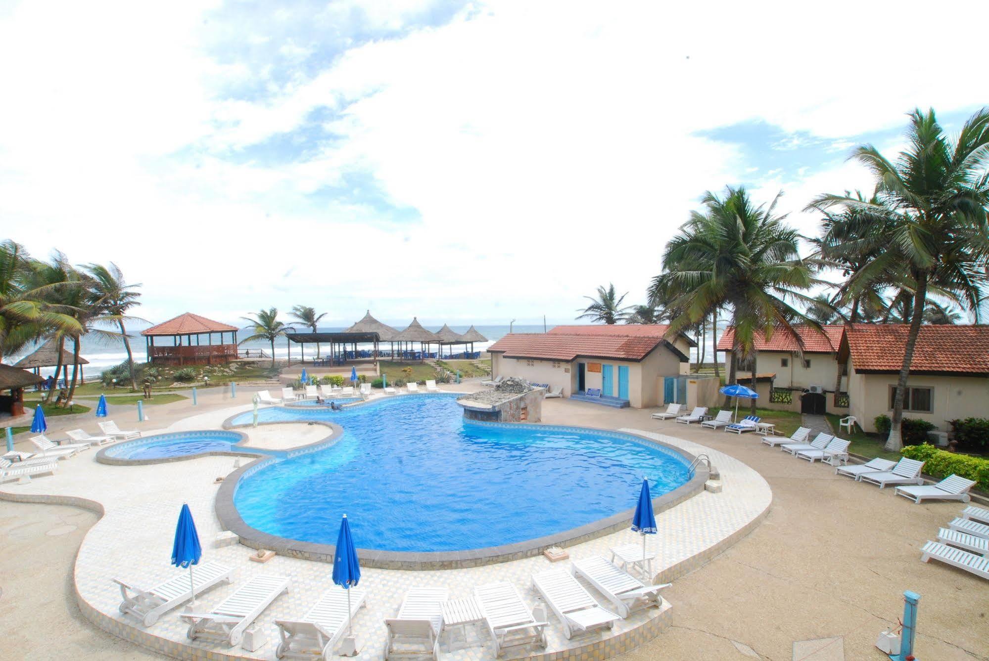 Ramada Resort Аккра Экстерьер фото